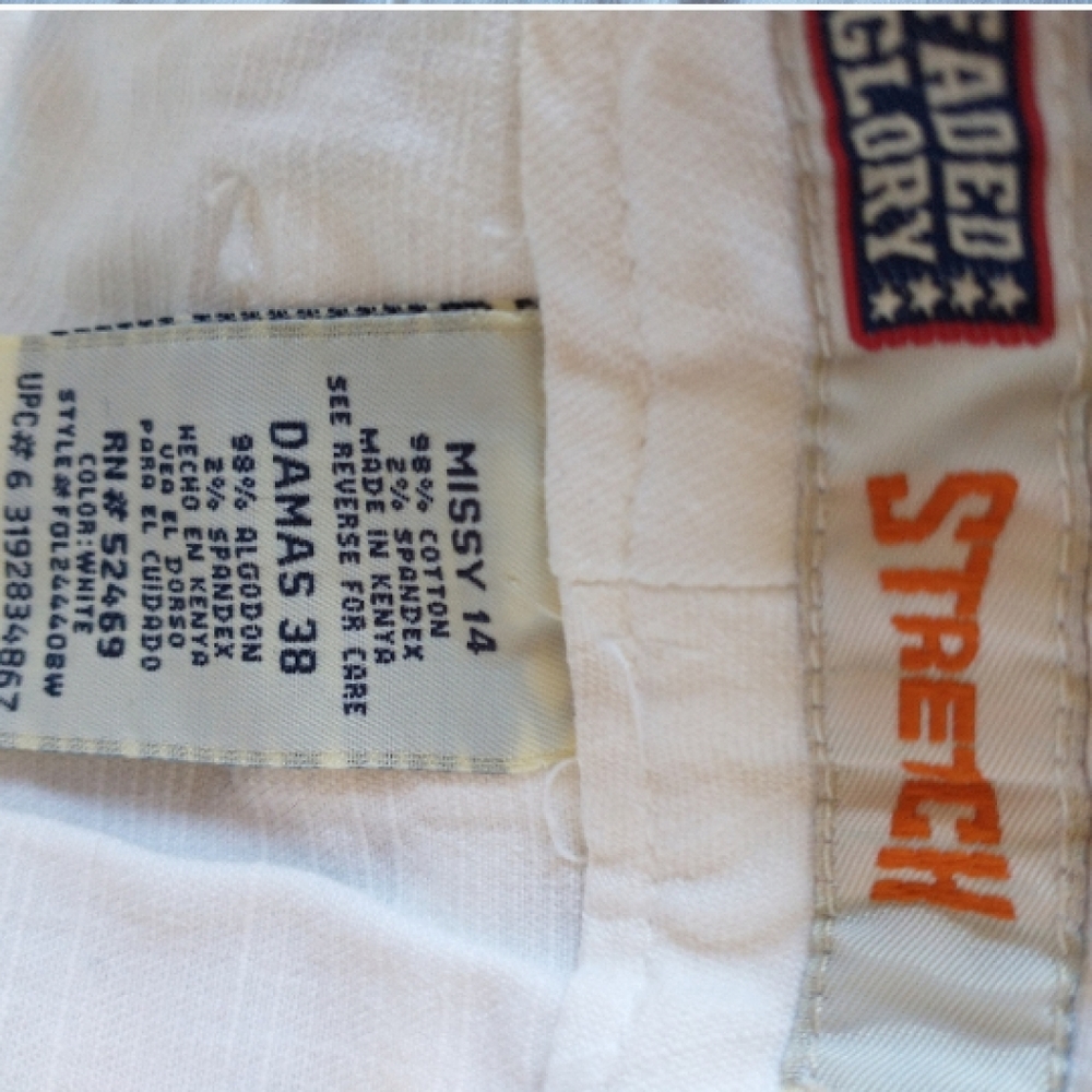 Women's White Shorts - Size 14 - Picture 4 of 4